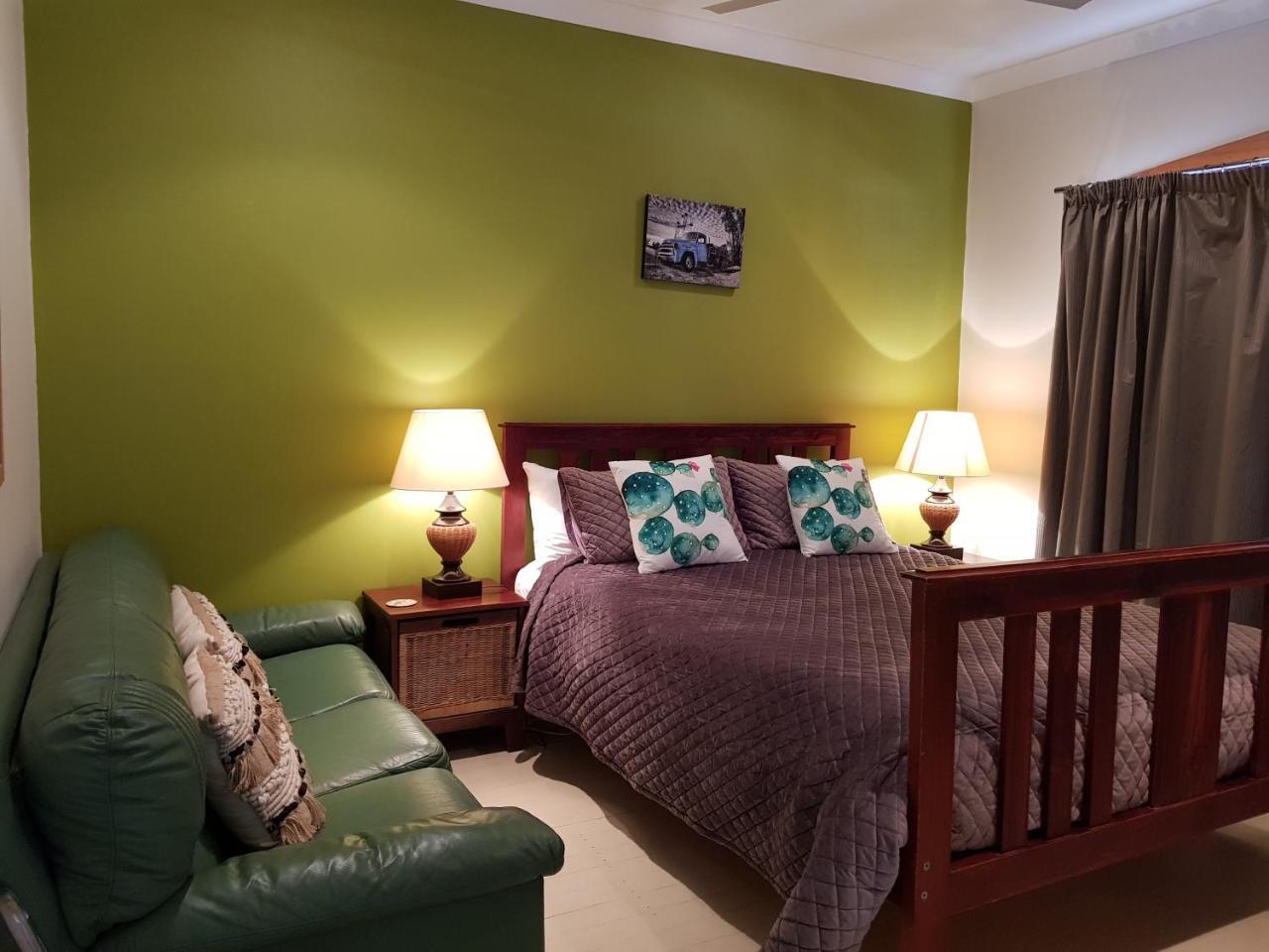 Sonja'S Bed And Breakfast Lightning Ridge Exterior photo